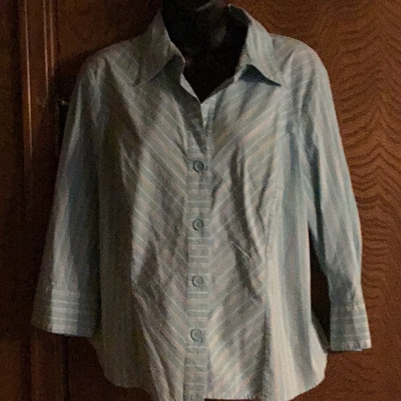 Lined two colors button down shirt very classy - Picture 2 of 3